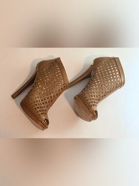 MICHAEL Michael Kors Graham Caged Cutout Leather Platform Booties - Size 5.5